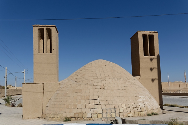 Mehriz-Caravanserail et fort de Saryazd-001